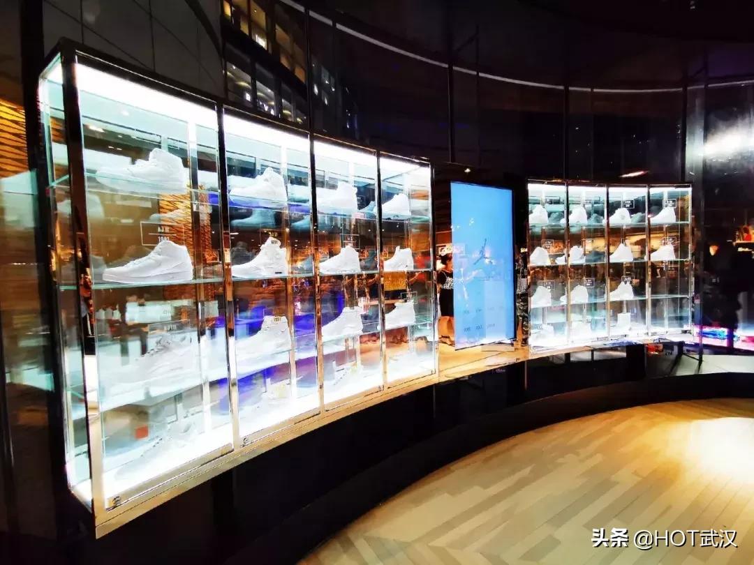 华中最大旗舰店开幕,亚洲最大aj旗舰店