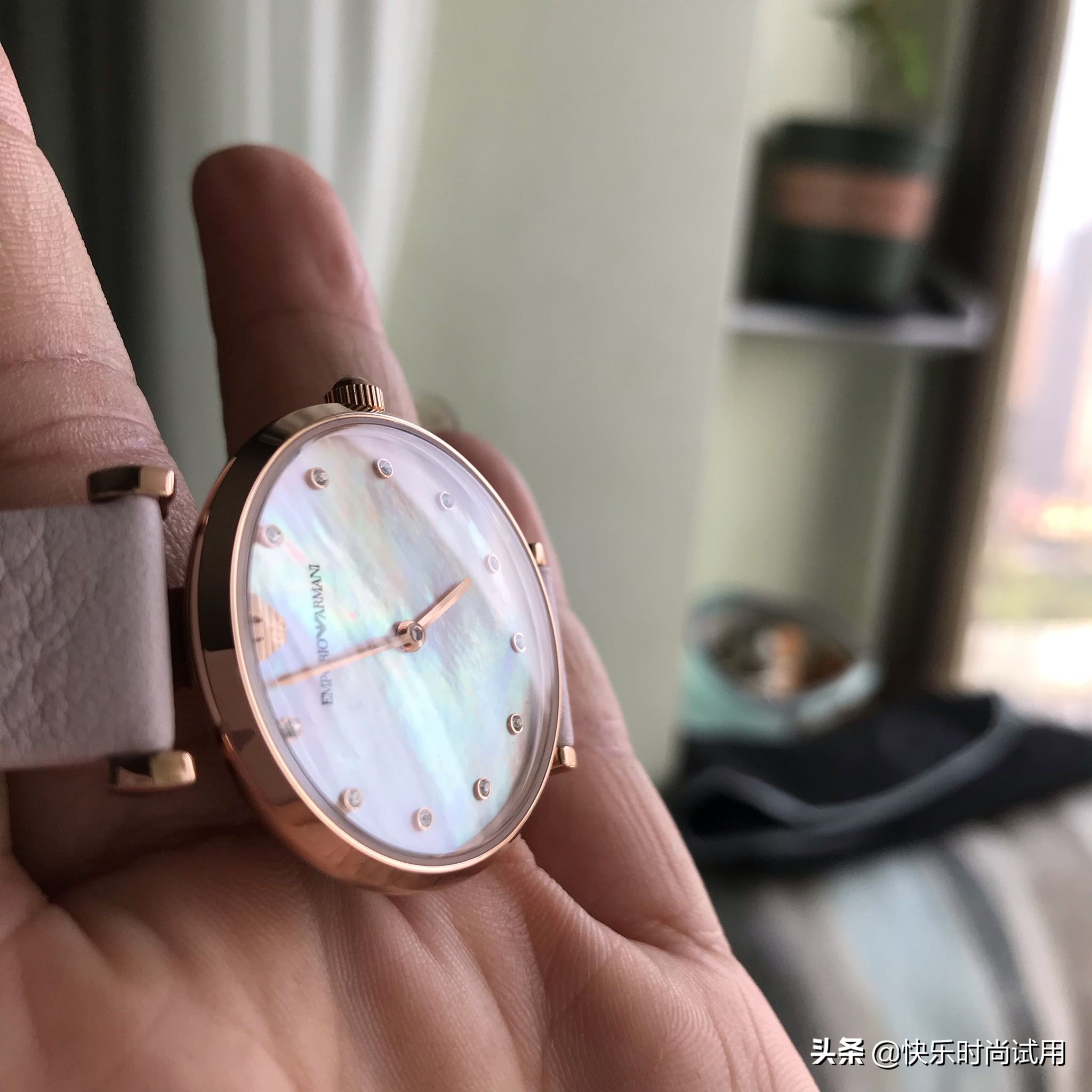 阿玛尼手表官网旗舰店女表,阿玛尼女手表系列怎么选