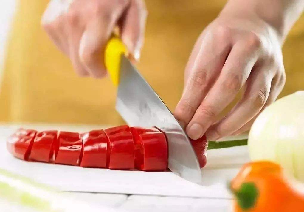 辣椒辣到手怎么做可以快速消除,辣椒辣到手有什么可以缓解