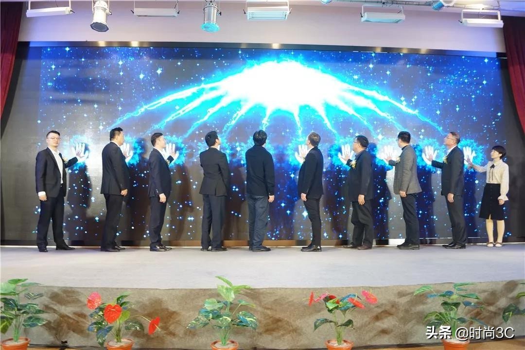 创新驱动产业转型,创新驱动数字化转型