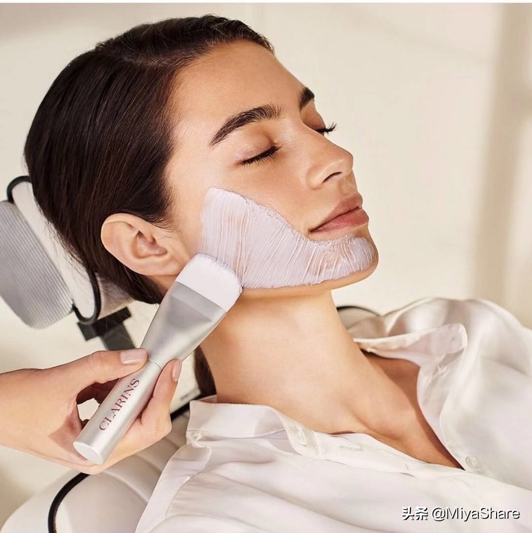 脸上痘坑痘印用什么方法修复,满脸痘坑疤痕怎么去除