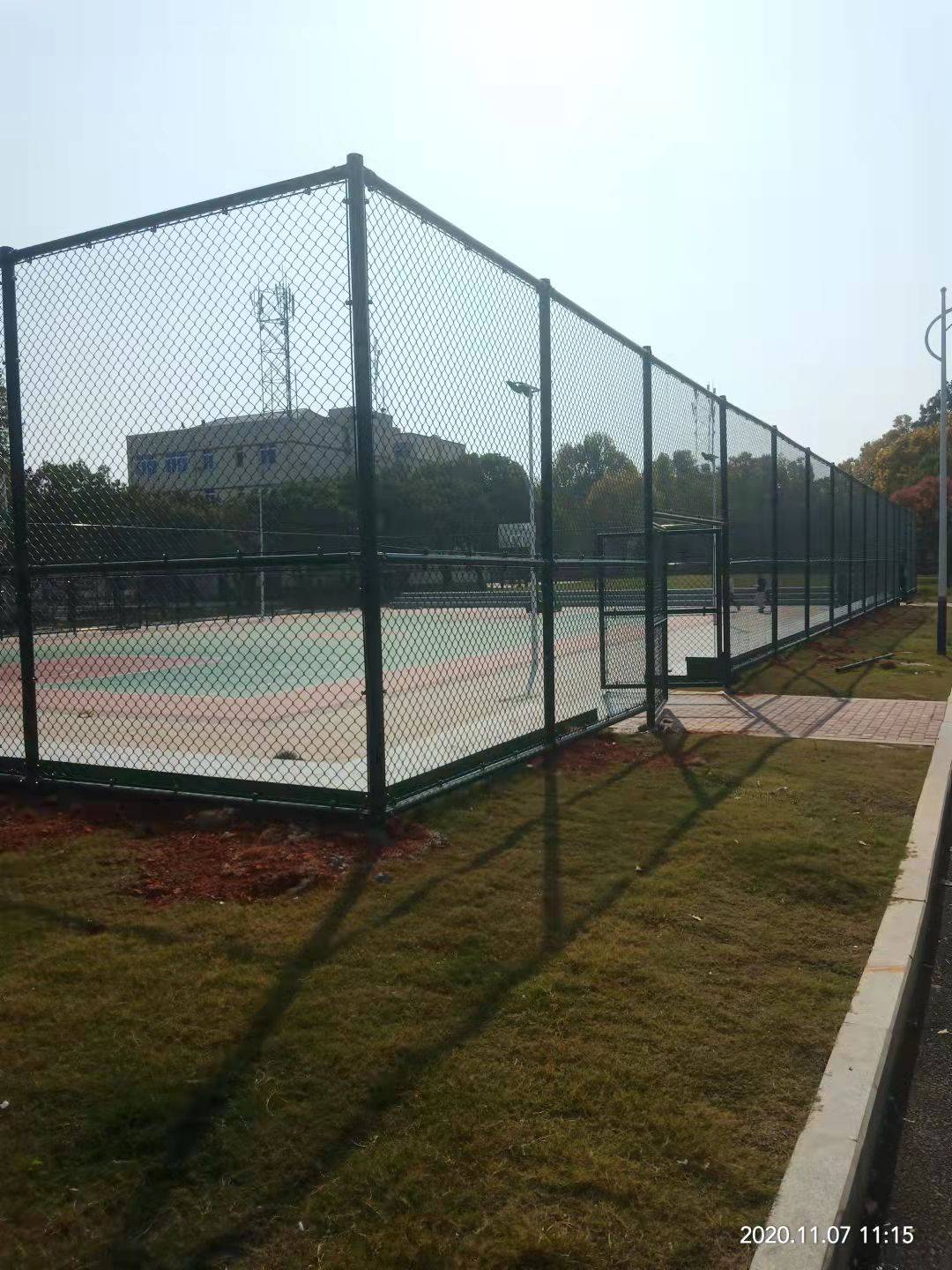 社区用墨绿色球场围网,社区公园围网