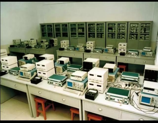 陕西工业职业技术学院招生标准,陕西正大技师学院招生办电话