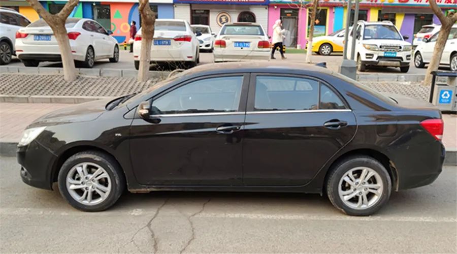 比亚迪速锐十万公里用车感受,八年的比亚迪速锐值得买吗