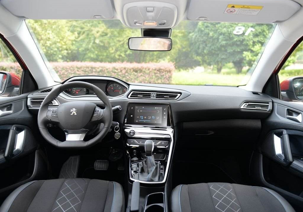 2018年标致308值不值得购买,标致308历史销量