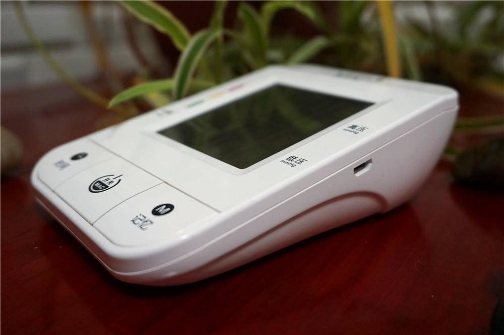 爱尔泰血氧饱和度仪,aicare电子臂式血压计