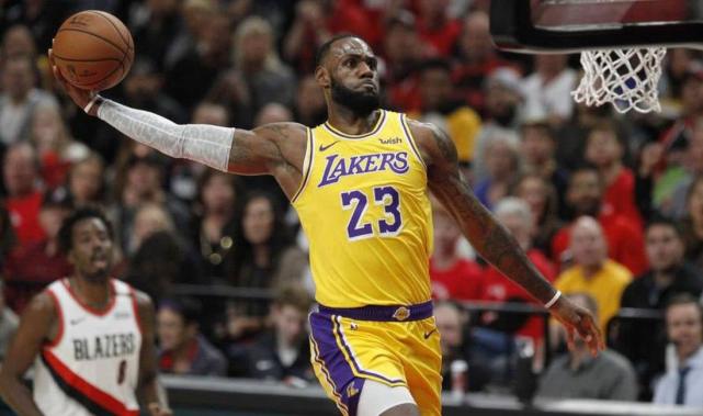 詹姆斯c罗终身代言耐克,耐克第一个跑鞋代言人