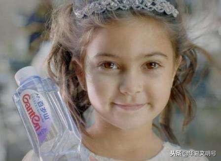 百岁山两个小孩的广告什么意思,百岁山矿泉水广告背后的故事