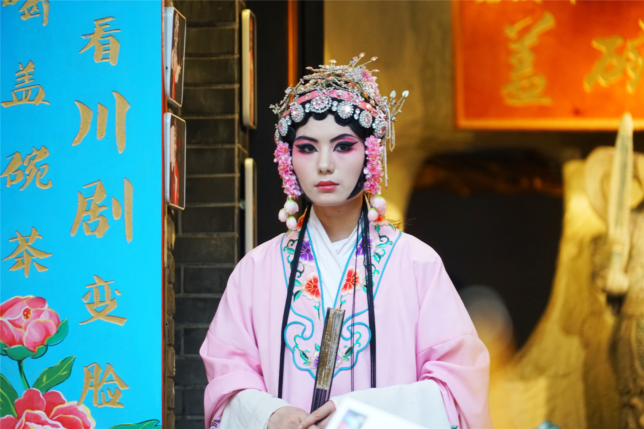 宽窄巷子寻觅成都最美街巷,成都宽窄巷子边