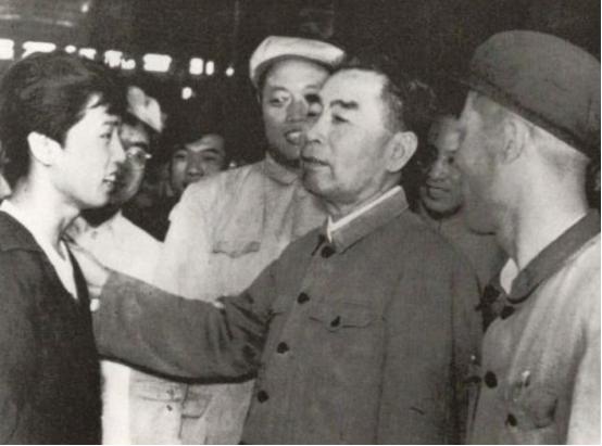 周恩来身居高位，却朴素如民，去饭店吃饭，也就点这么几道便宜菜