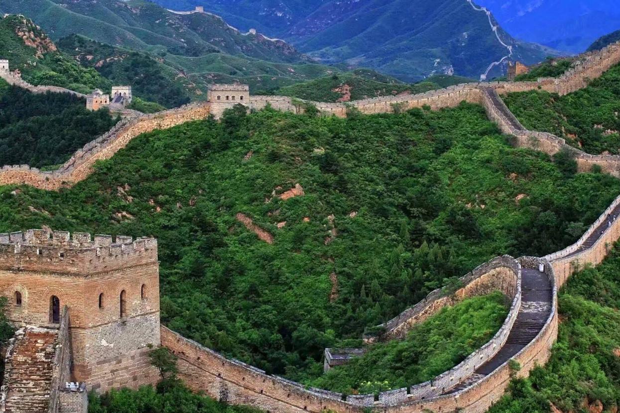 世界十大标志性建筑，除了巴黎圣母院，一座座都是人类的建筑巅峰