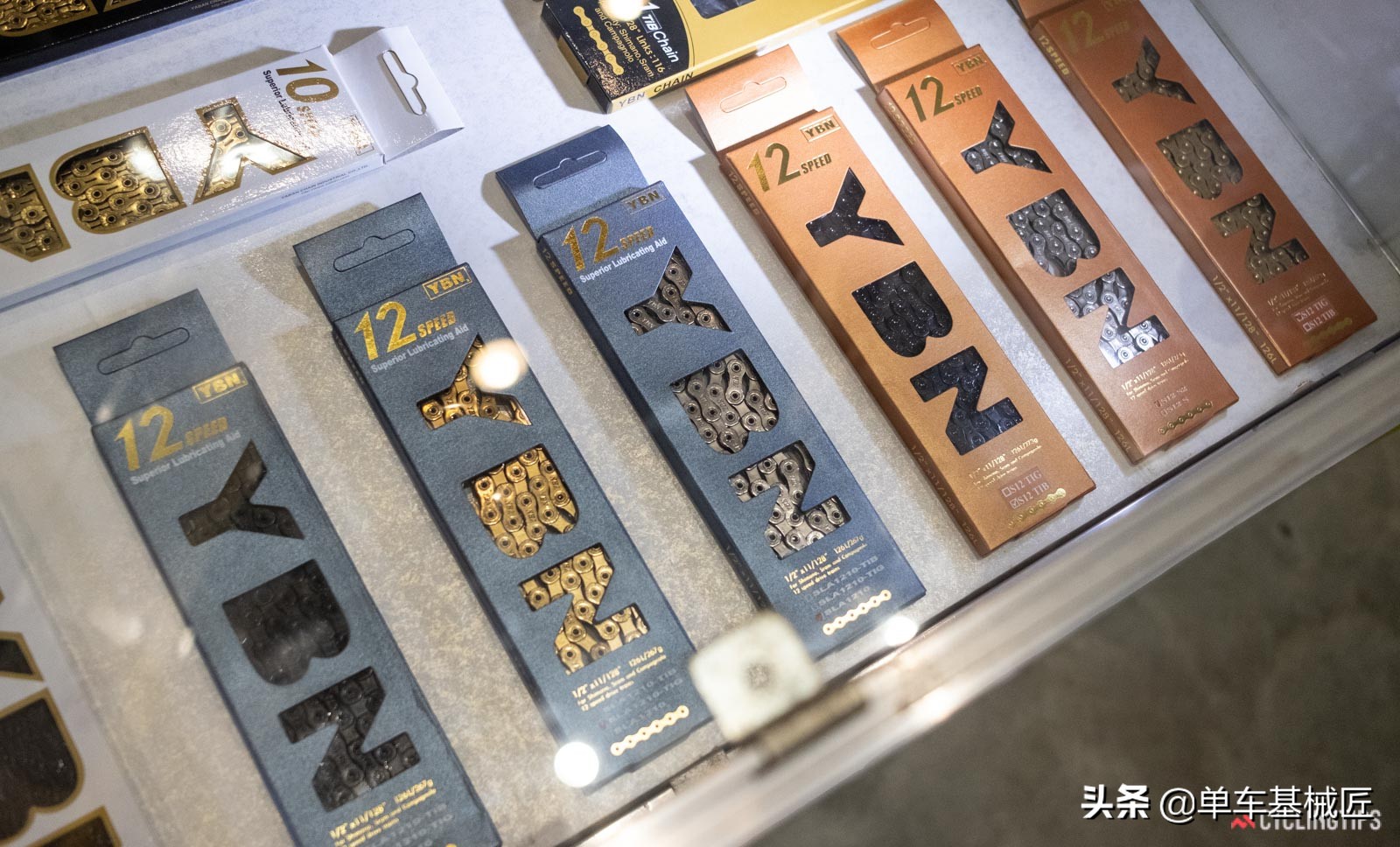 这是飞机，这是鸟……不，这是一个无压迫感的自行车车座