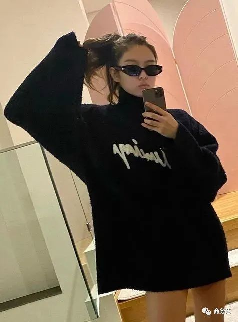 权志龙和jennie约会穿什么鞋,权志龙与jennie的穿搭