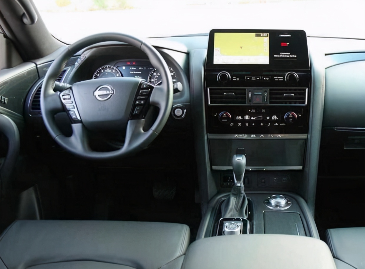 2022款日产途乐全部配置讲解,威武大气的造型新款日产途乐实车