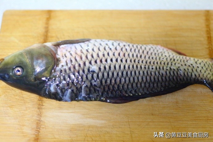 大厨教你剁椒鱼的做法,大厨剁椒鱼头家常做法