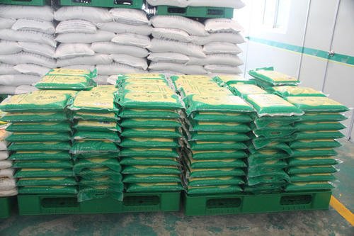 怎么挑选健康的大米和怎样保存,买大米是散的好还是袋装好