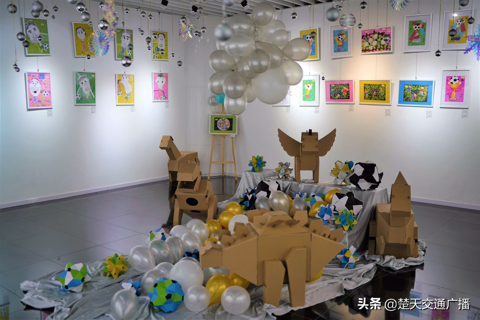 武汉足球70年文化收藏展开幕，数百件藏品集中亮相