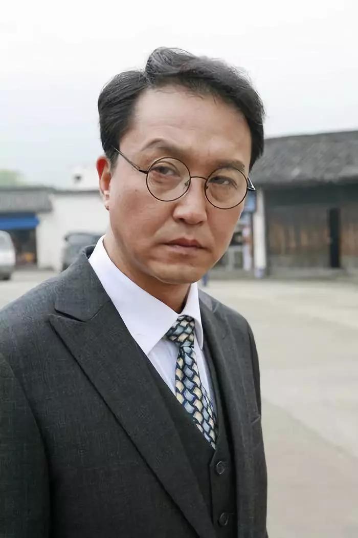 吴刚30岁视频,演员吴刚怎么火的