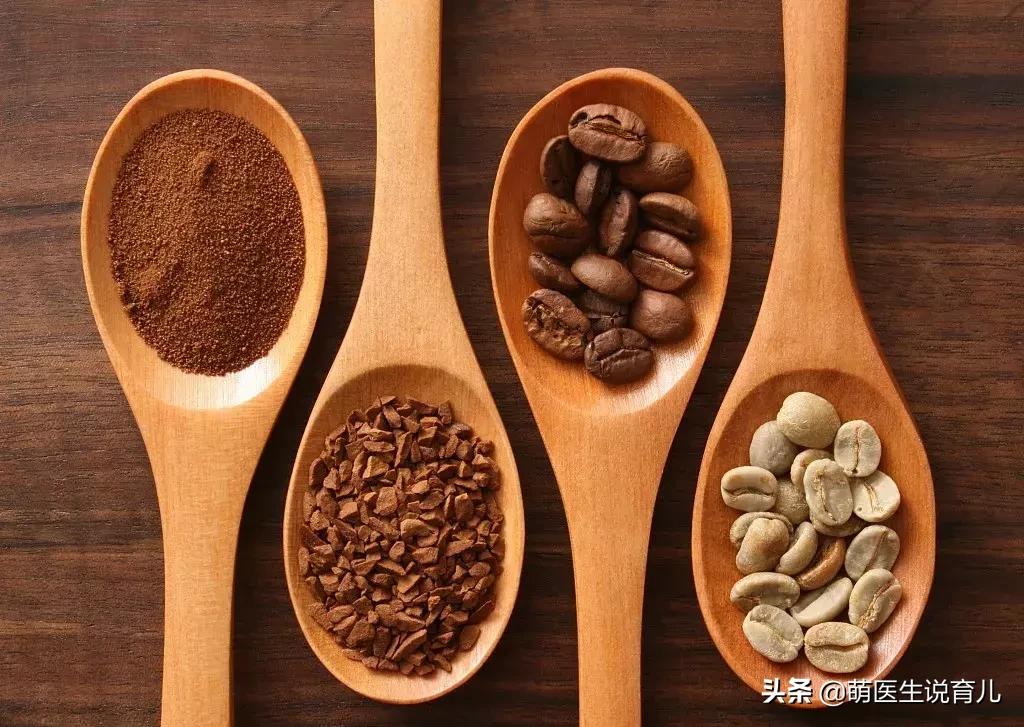 每天晚上夜深人静的时候，我娃就变成了睡眠终结者！