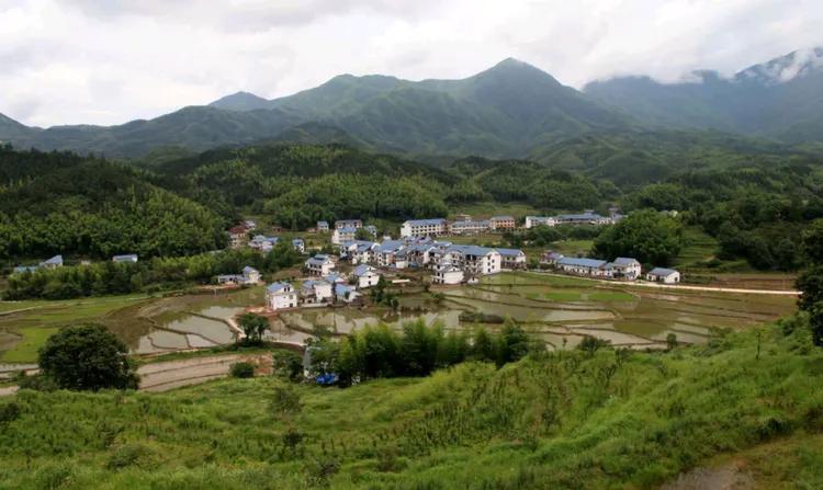 鐣呮父榛勬睙,榛勬睙鐣呮父涓浗