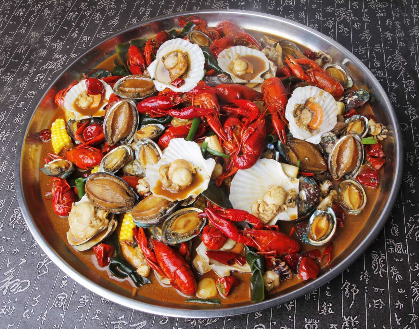 这家小龙虾店，吃过一次被圈粉了，一个月连吃3次！