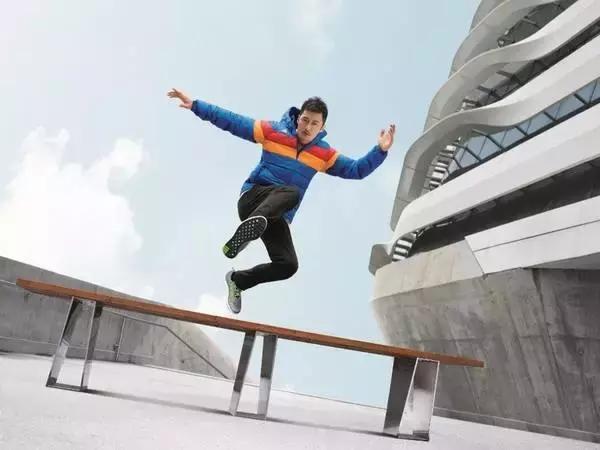 陈冠希和余文乐到底谁更会穿,陈冠希阿迪达斯新鞋