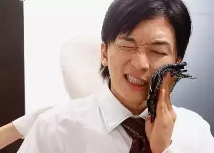 小孩总是晚上牙疼怎么回事,孩子总是晚上牙疼