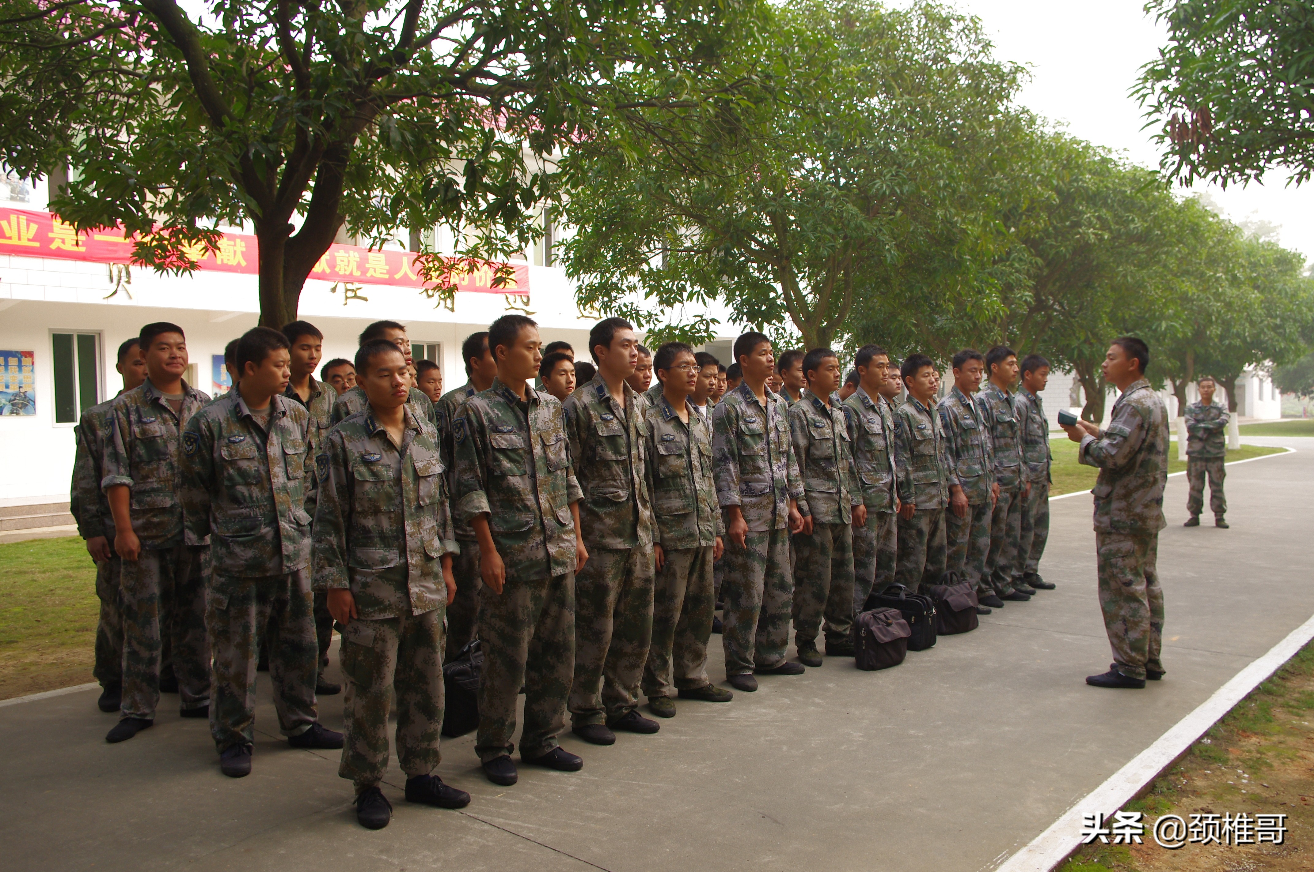 在部队查出严重颈椎病,一个颈椎病患者的痛苦经历