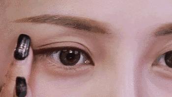 拯救眼线晕妆的7个技巧,眼线液画内眼线防晕妆法