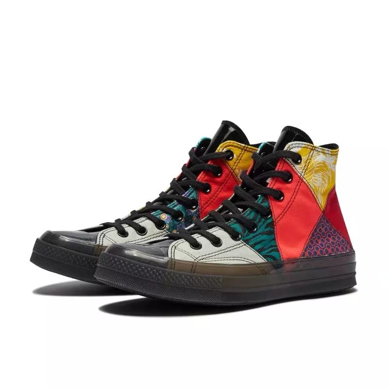 欧阳娜娜穿匡威经典款,匡威高帮帆布鞋欧阳娜娜