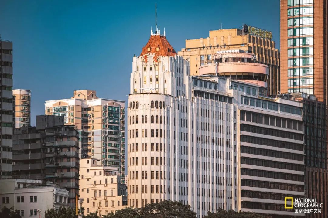 84岁的爱群大酒店：成为网红打卡地，房价却堪比7天酒店