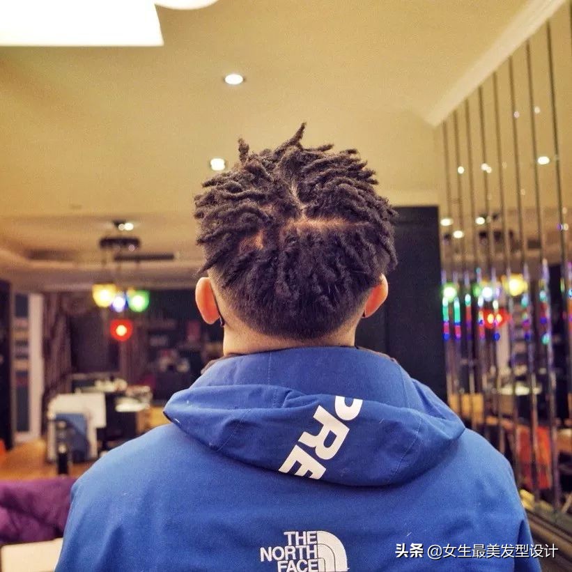 黑皮肤适合的发色卷发,黑皮肤适合烫什么发型好