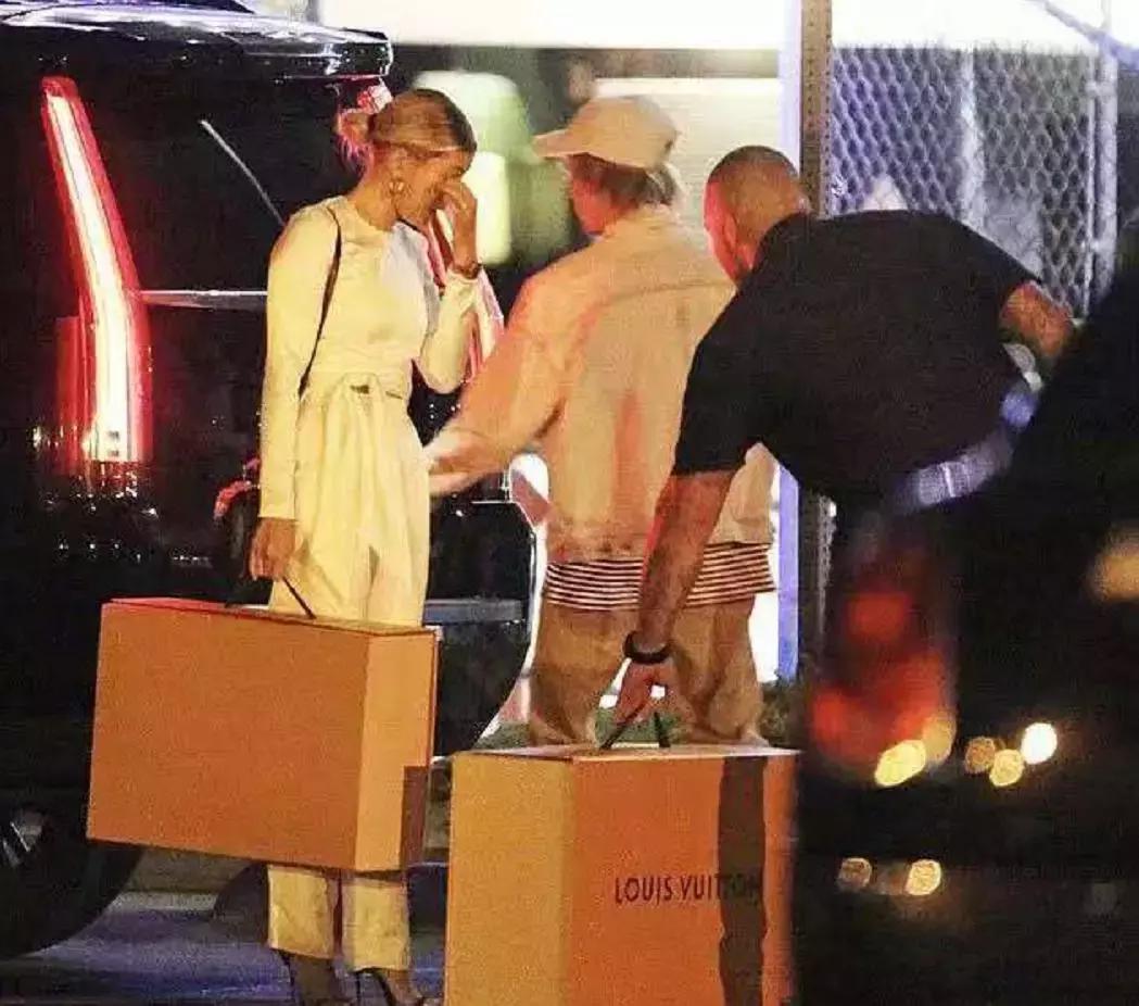 能让唐嫣和张曼玉撞款的，也只有这个包了！