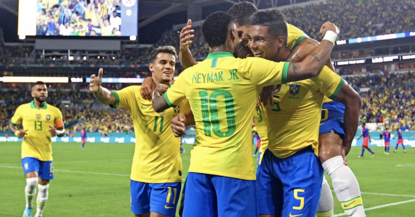 内马尔被恶意犯规巴西球迷反应,内马尔被恶意犯规裁判吹黑哨