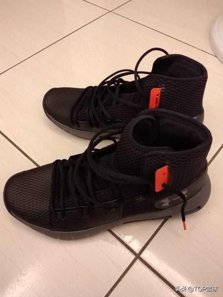 球鞋：谁说中锋不卖鞋，一双颠覆传统中锋鞋的鞋款