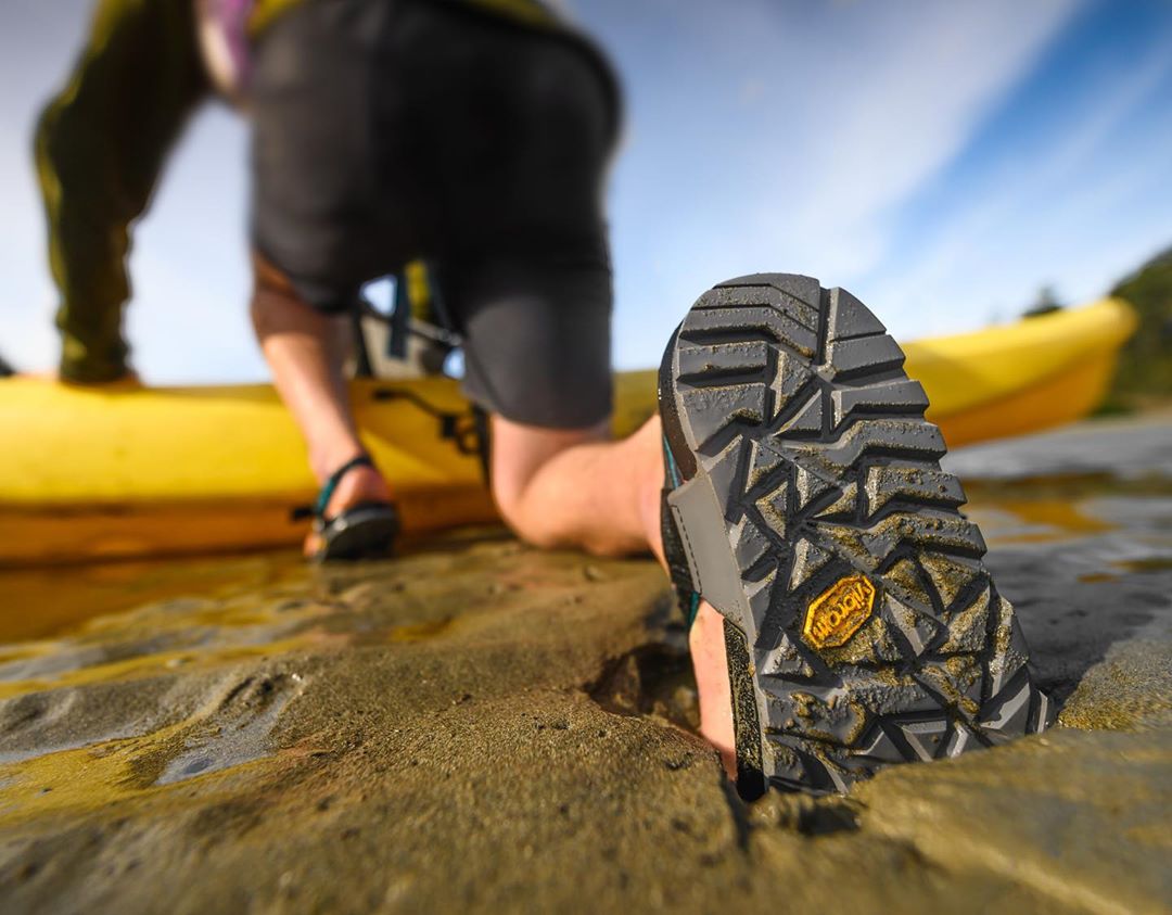 什么是v底鞋底,v底标志鞋底