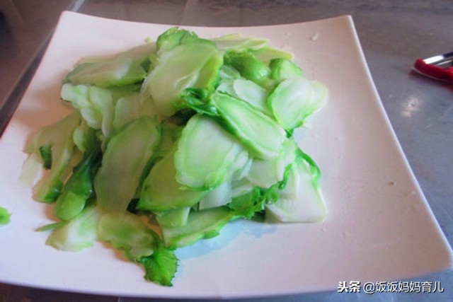 哪些含钙高的菜品适合孩子吃,六大补钙家常菜让孩子个头猛窜