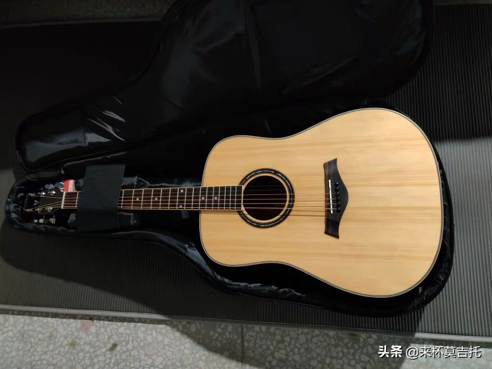 初学者吉他怎么选择好的,初学者吉他应该选哪一些比较合适