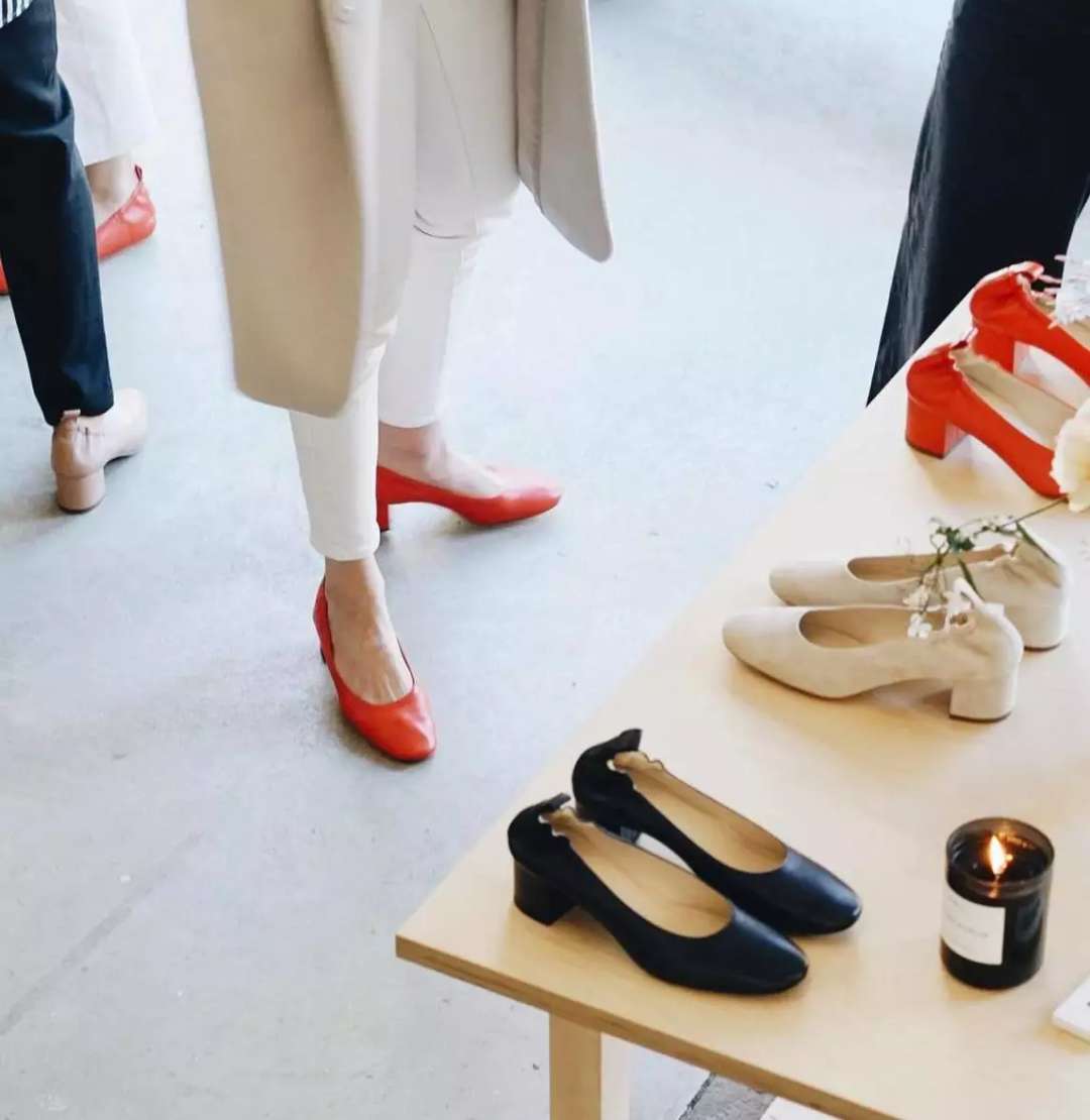 怎么选择舒适度好的鞋子,什么鞋子最好穿脚不累