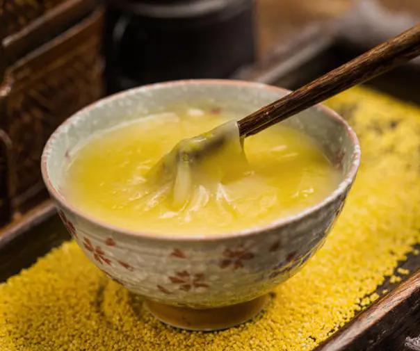 小米粥凉水下还是开水下米,小米粥冷水下米还是水开米