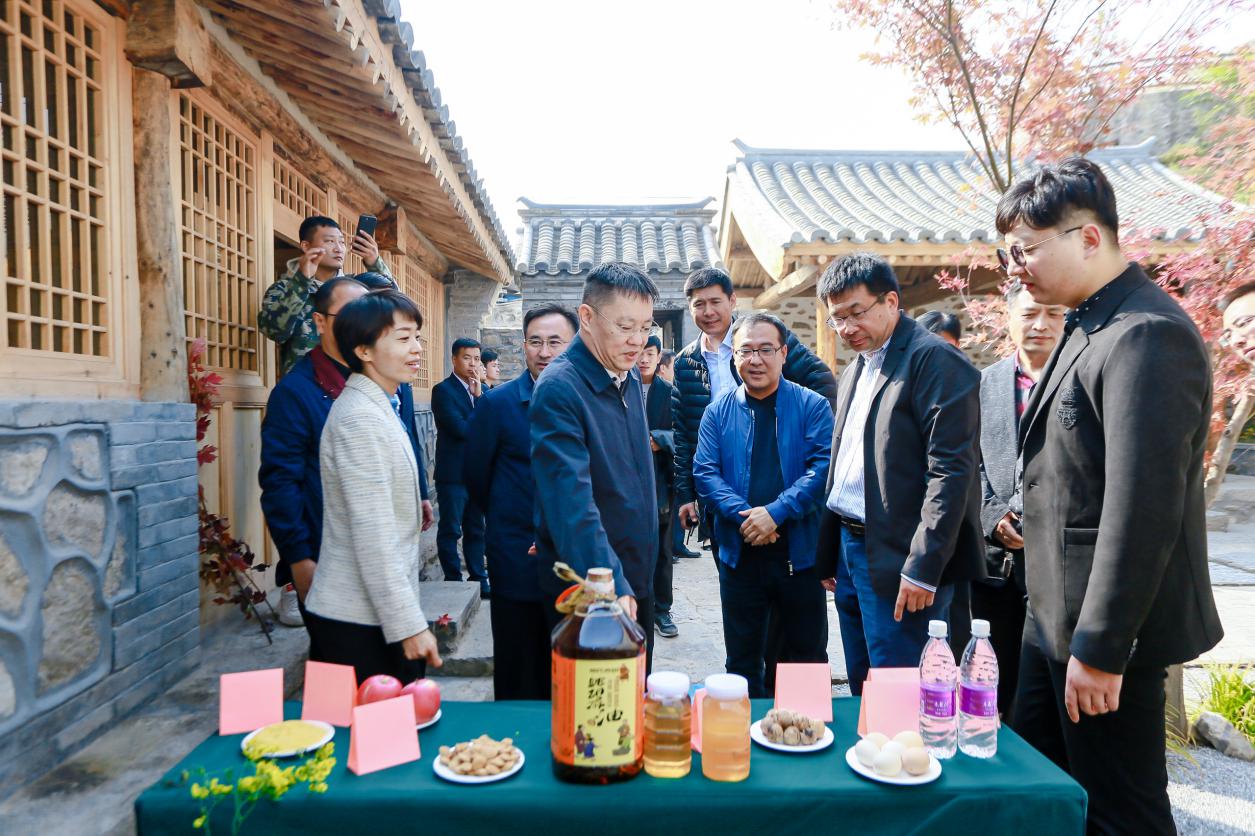 《趣京西游芳草：京西门头沟芳草淤白正式开业》