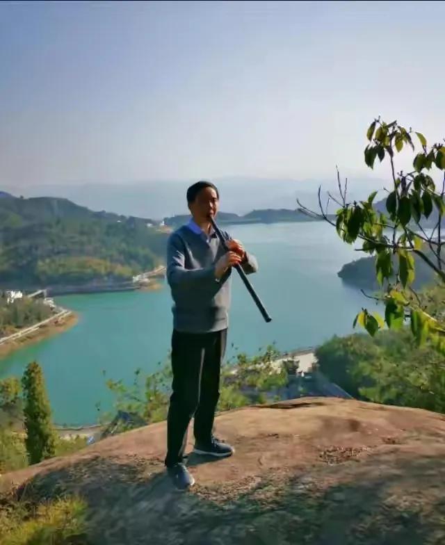 卧庐诗话@有趣的性灵总要相遇