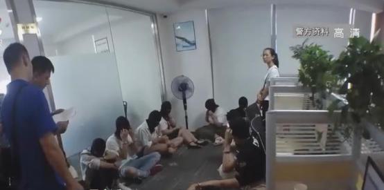 2017年一湖南电工自学编程，造控制彩票结果的网站，两年谋利上亿