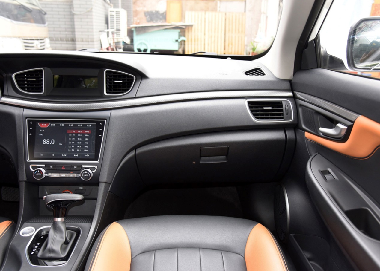 11款奔腾b50内饰图片,10年奔腾b50内饰翻新门板