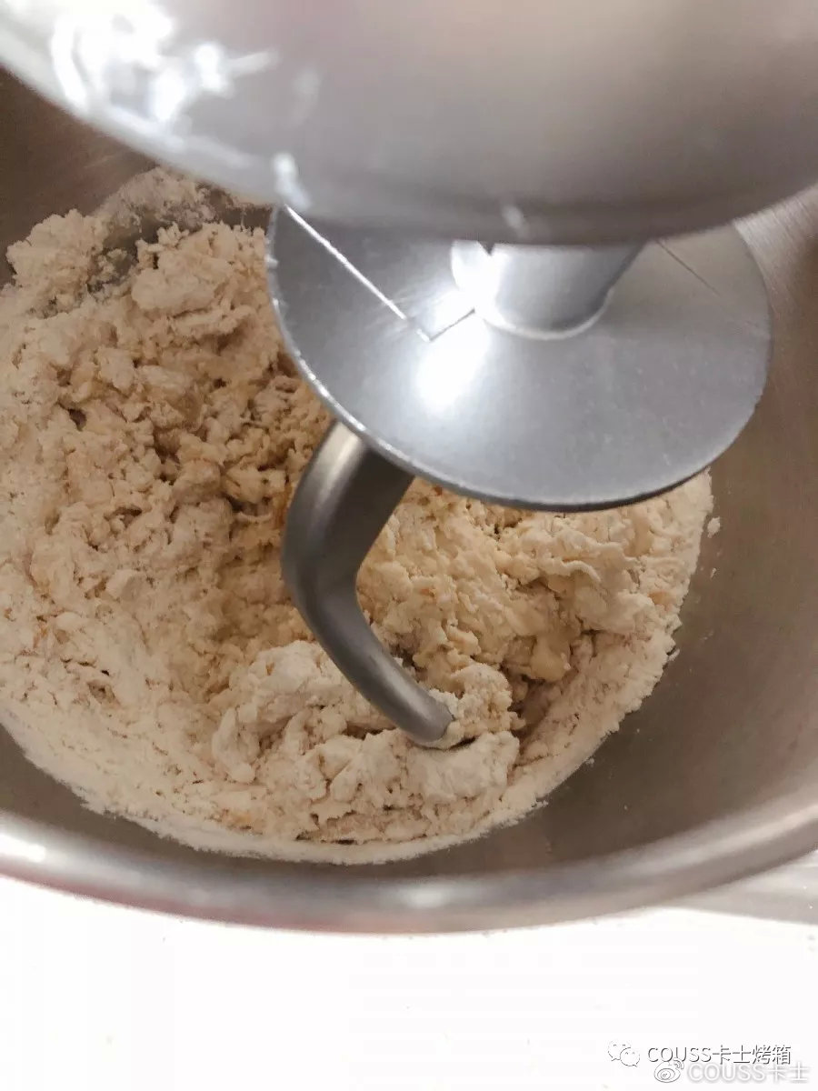 卡仕达酱酥粒面包,卡仕达酱蛋奶味面包