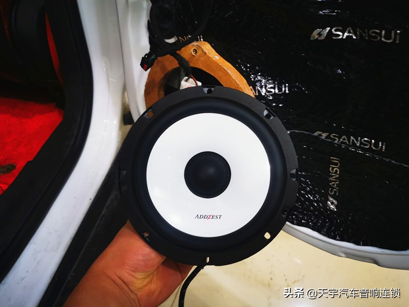 两厢福特福克斯音响,激情驾驭