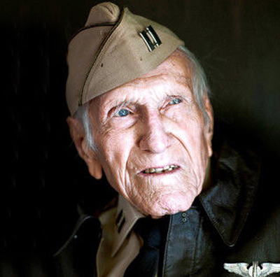 这个美军士兵身份太特殊,希特勒见到他,跟见到偶像一样