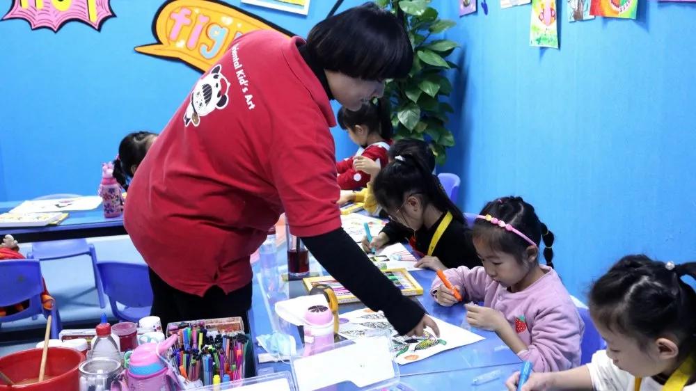 东方童画美术培训学校周村店,东方童画少儿美术淄博印象汇店