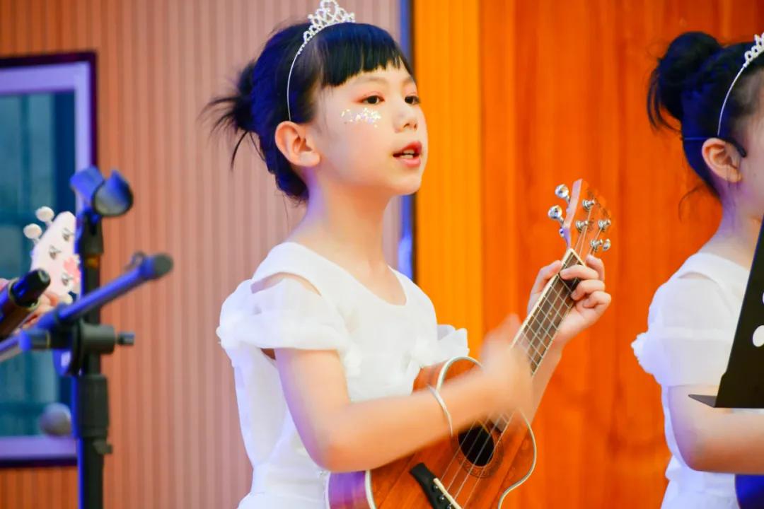 儿童庆祝建党100周年文艺汇演,庆祝建党百年文艺演出儿童合唱