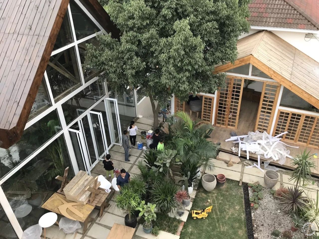 sasa，西西，设计师老王和三圣乡的“亲家DearHome”